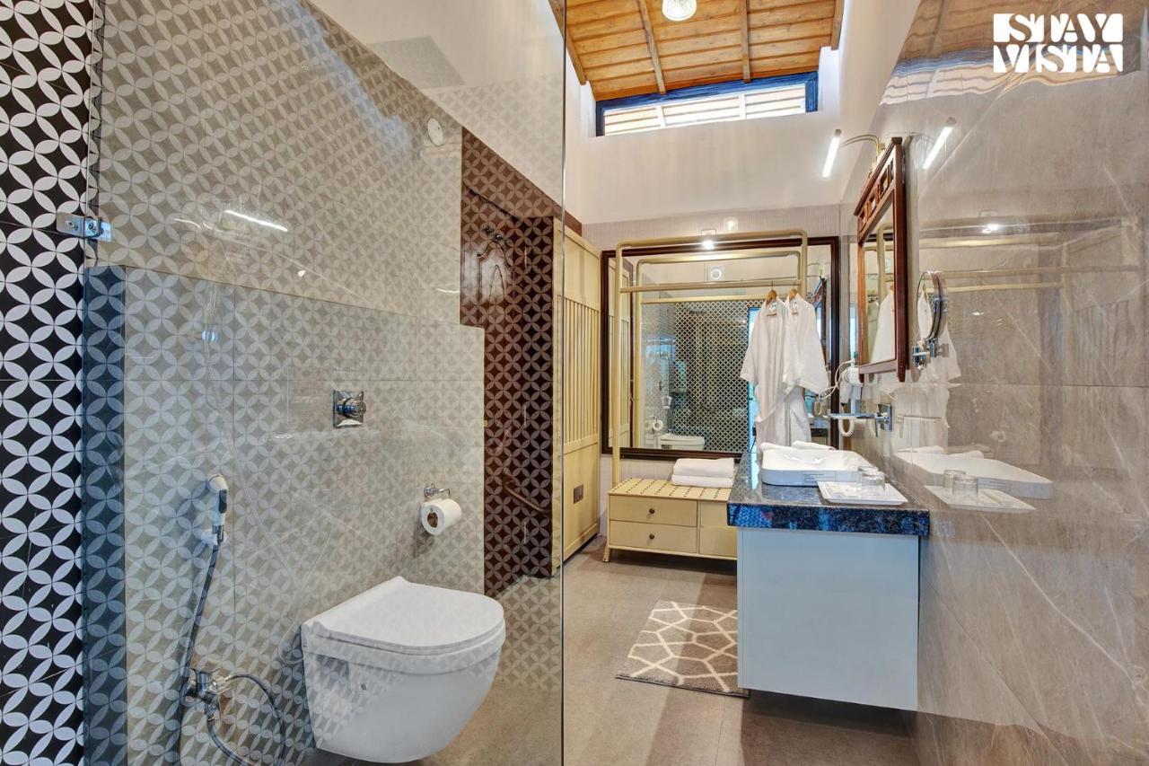 Stayvista'S The Earthen Boutique - City Escape With Spacious Pool, Terrace, Lawn & Indoor-Outdoor Games Udaipur Esterno foto